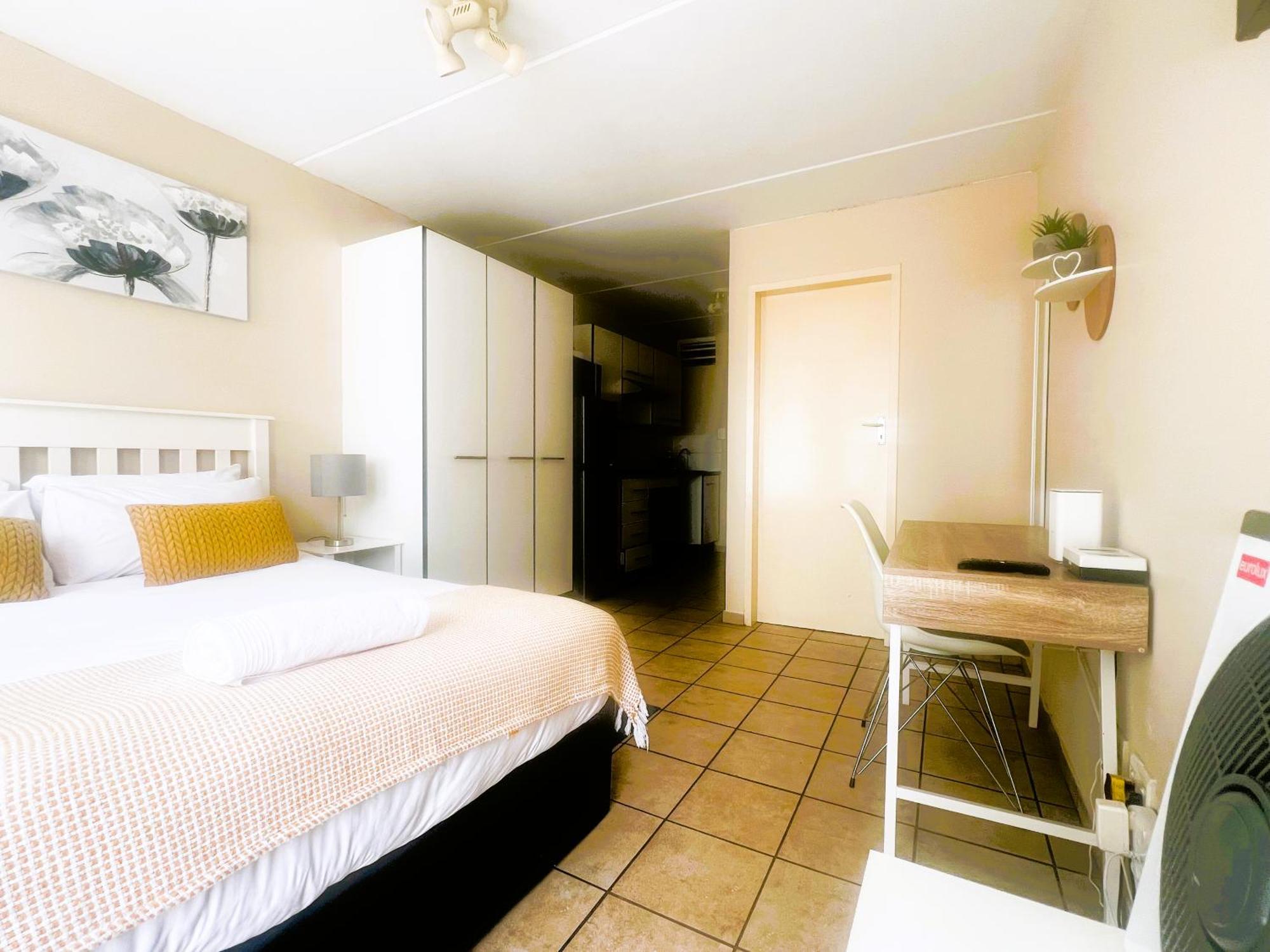 Smart And Cozy Studio With Netflix And Showmax Pretoria Exterior photo